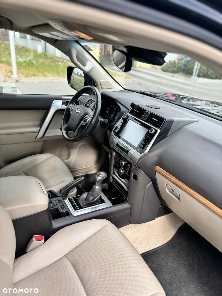 Toyota Land Cruiser LC 2.8 D-4D Invincible - 11