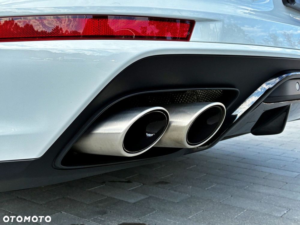 Porsche Panamera - 18