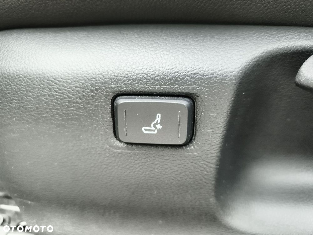 Toyota Corolla 1.8 Hybrid Executive - 22