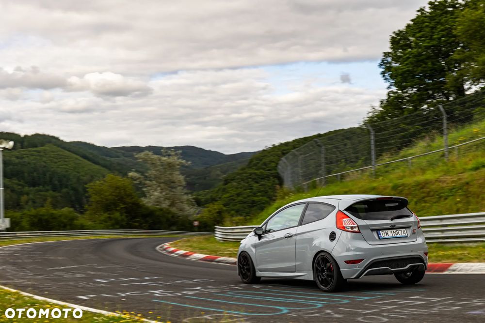 Ford Fiesta 1.6 EcoBoost ST200 - 4