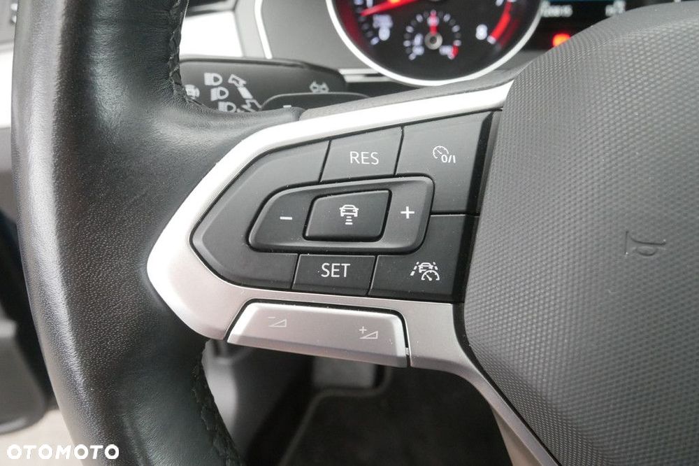 Volkswagen Passat Variant 1.5 TSI ACT mHEV Business DSG - 25