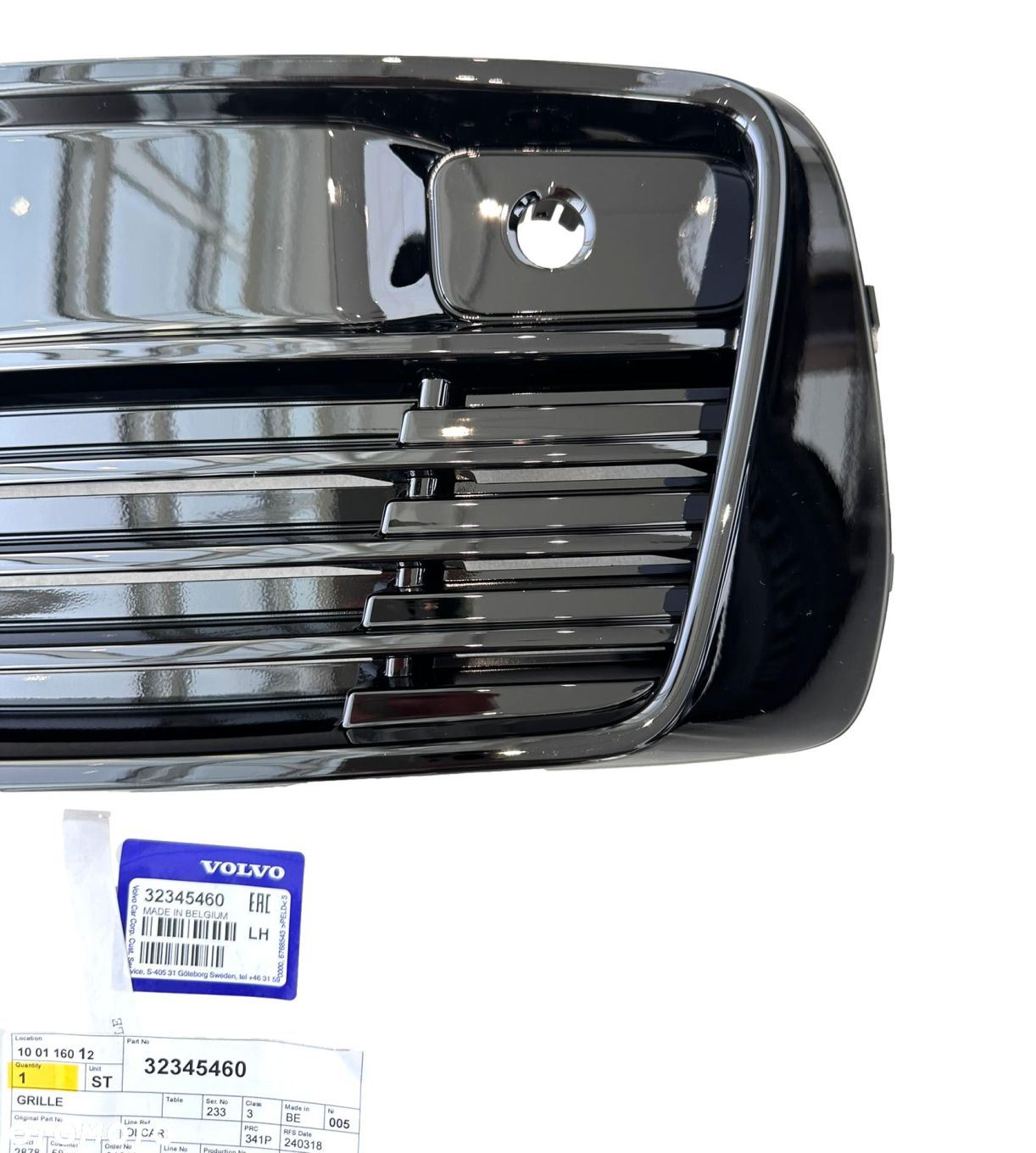 VOLVO XC90 II Plug-In lewa kratka zderzak przod czarny polysk R-Design OE - 3