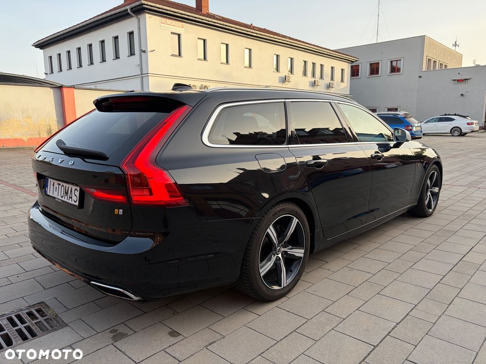 Volvo V90 D3 R-Design - 6
