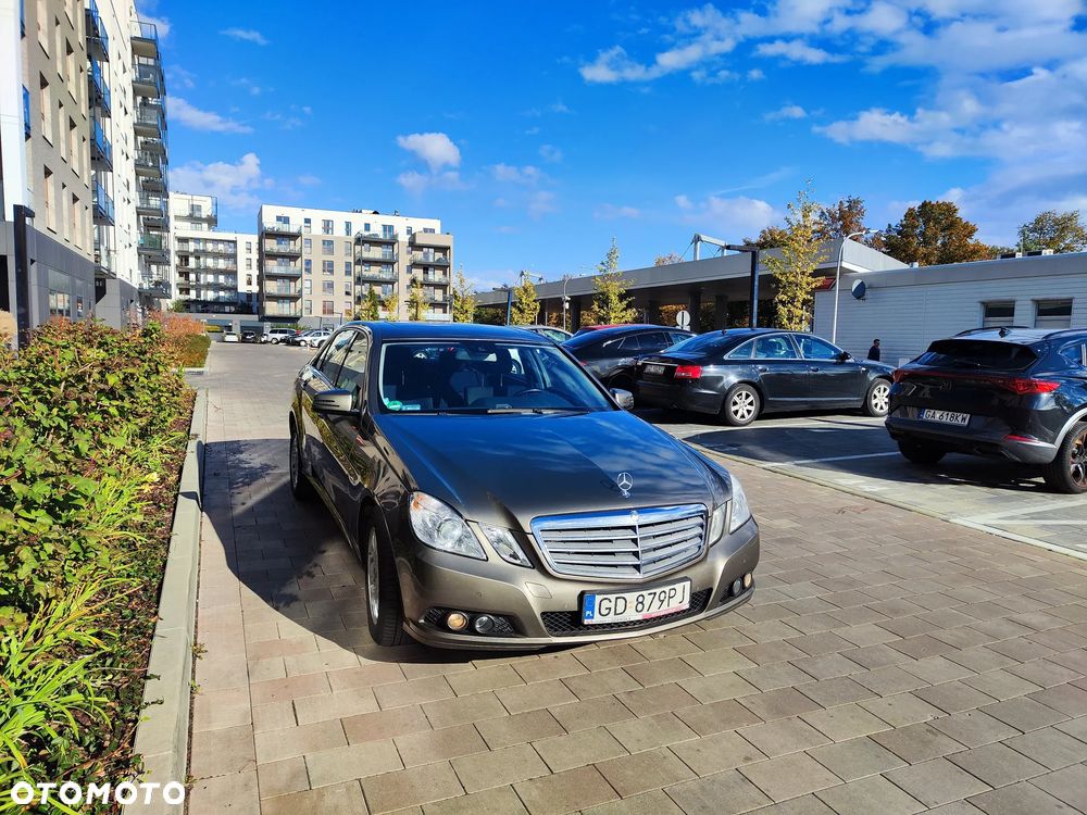 Mercedes-Benz Klasa E 250 CDI DPF BlueEFFICIENCY Automatik Elegance - 12