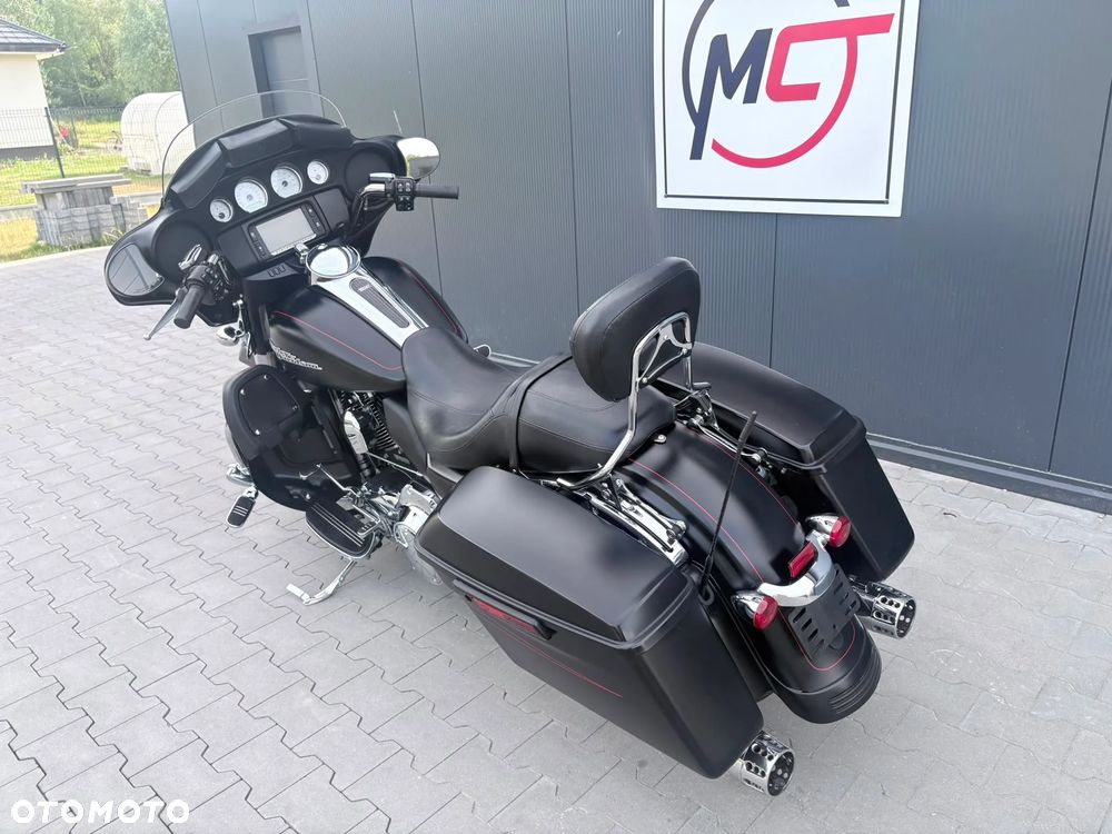 Harley-Davidson Touring Street Glide - 8