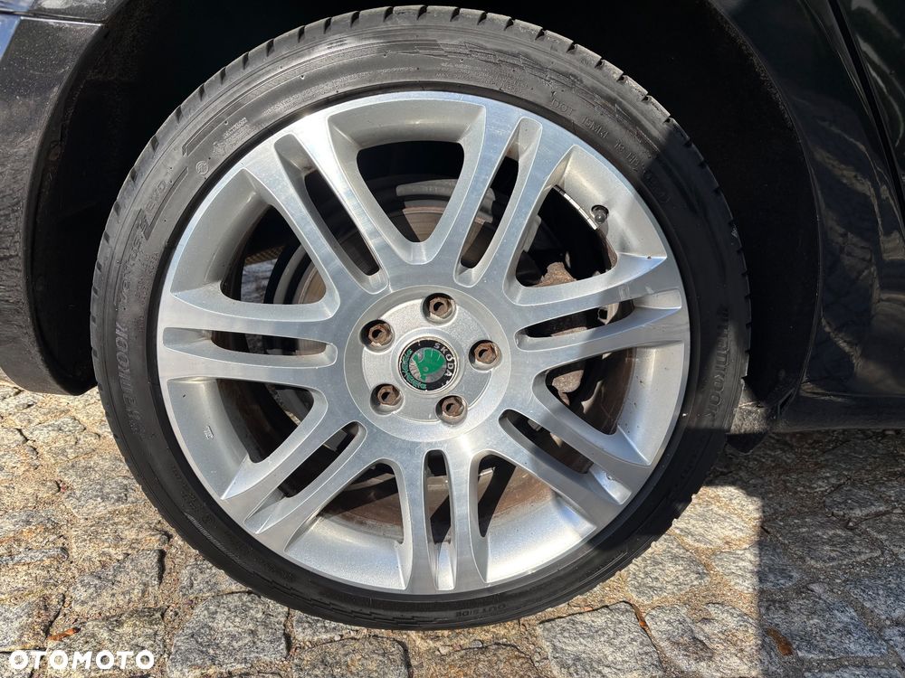 Skoda Superb 2.0 TDI DSG Elegance - 11