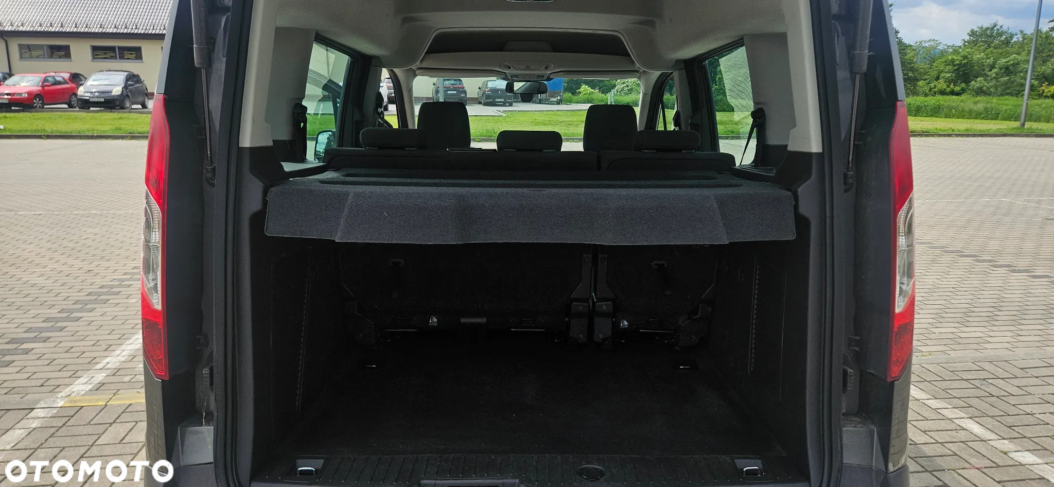 Ford Tourneo Connect 1.0 EcoBoost Start-Stop Ambiente - 12