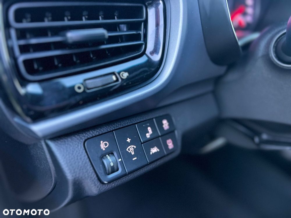 Kia Stonic - 29