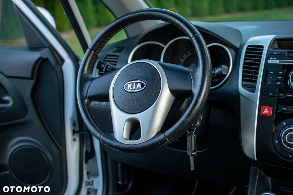 Kia Venga - 37