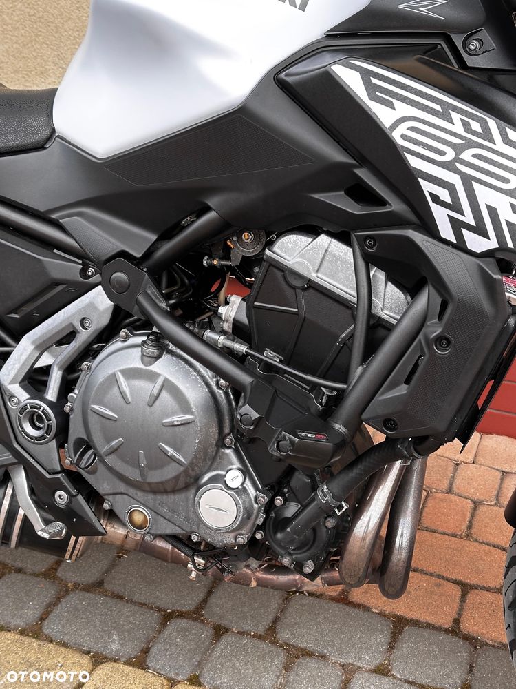 Kawasaki Z 650 - 10
