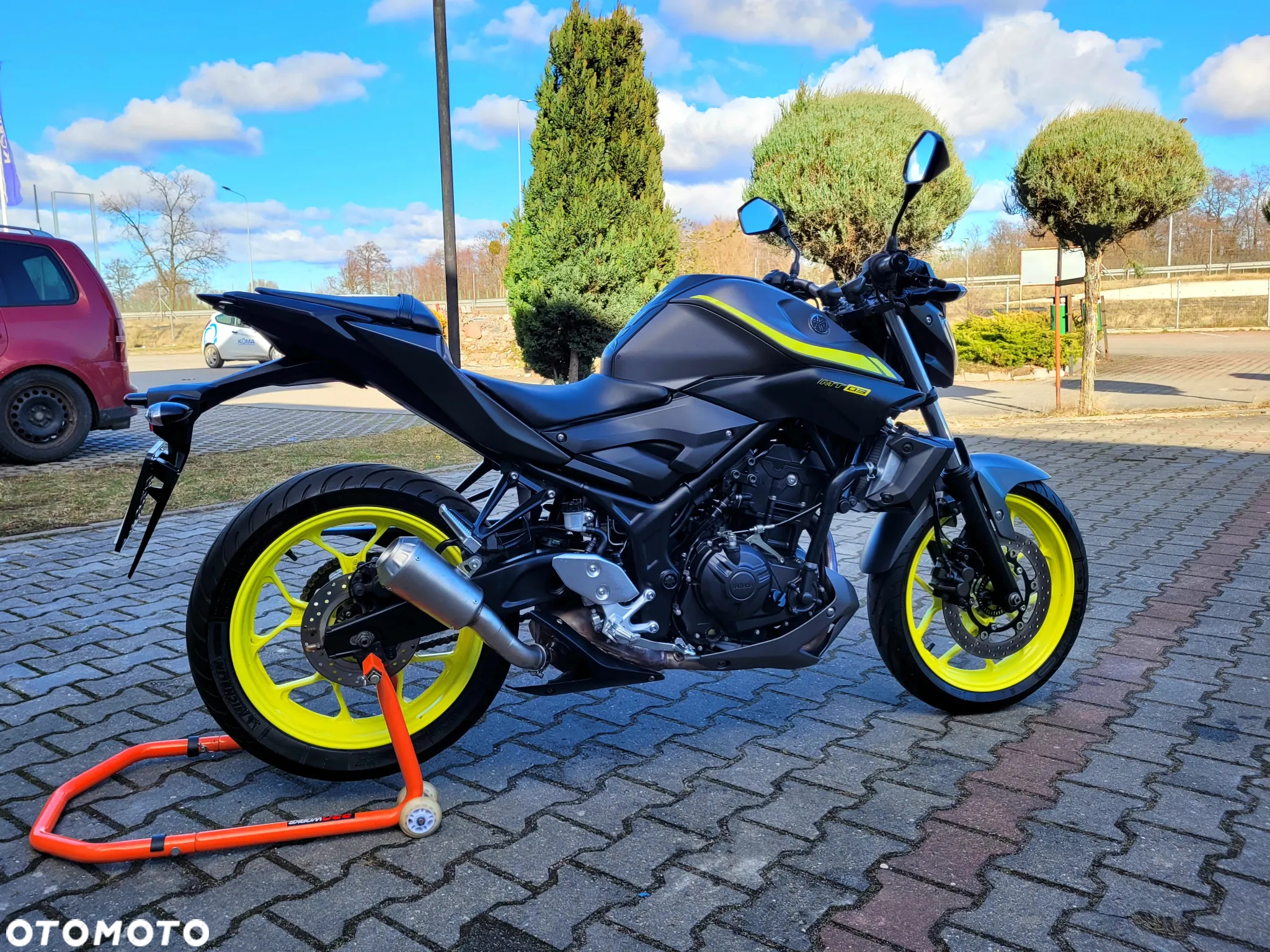 Yamaha MT - 13