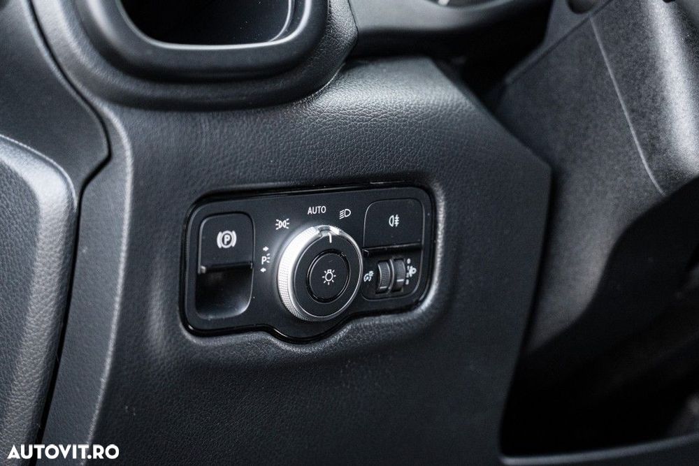 Mercedes-Benz Vito - 34