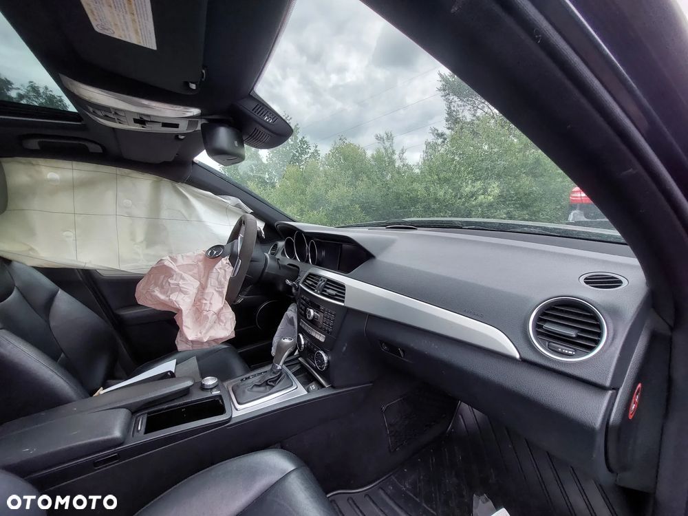 Mercedes-Benz Klasa C 350 CDI DPF (BlueEFFICIENCY) 7G-TRONIC Avantgarde - 5