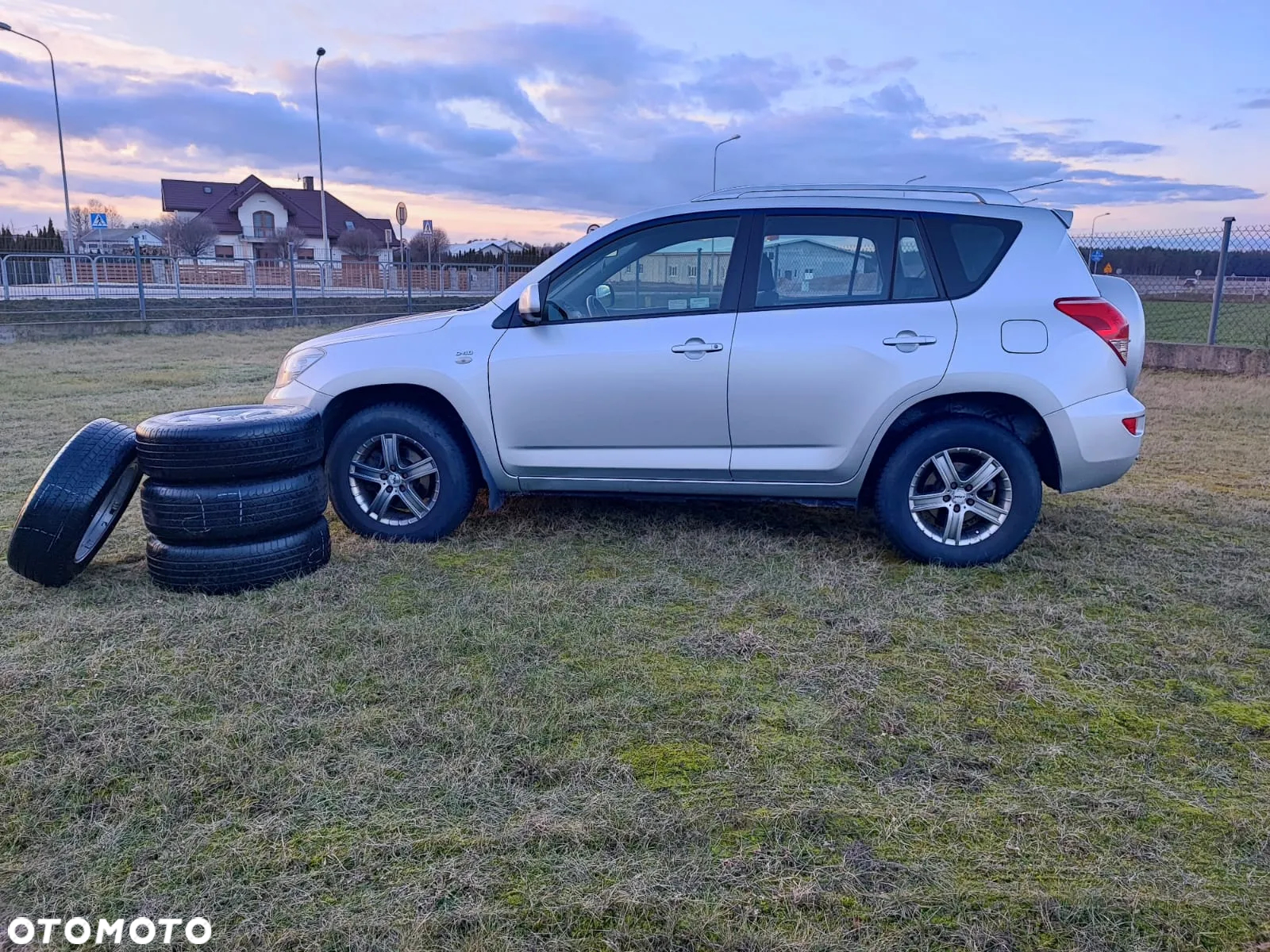 Toyota RAV4 2.2 D-4D Sol - 10