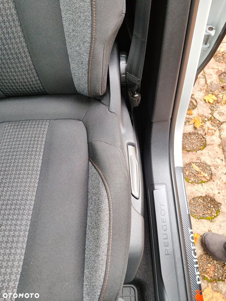 Peugeot 3008 BlueHDi 130 Stop & Start Active - 24