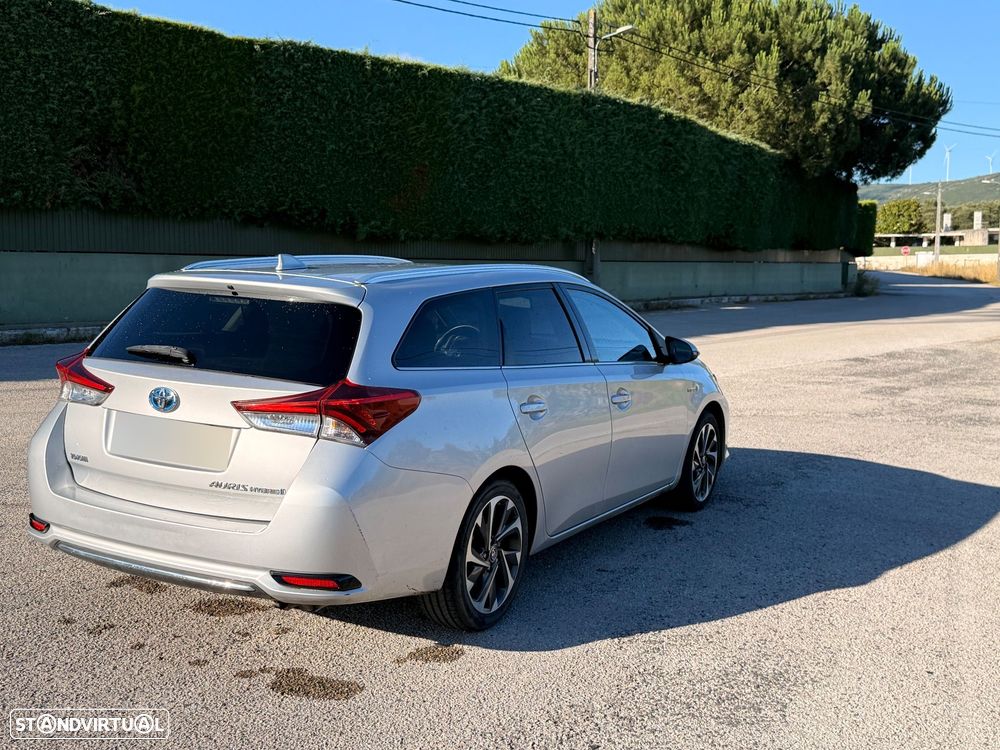 Toyota Auris Touring Sports 1.8 HSD Comfort+P.Sport - 5