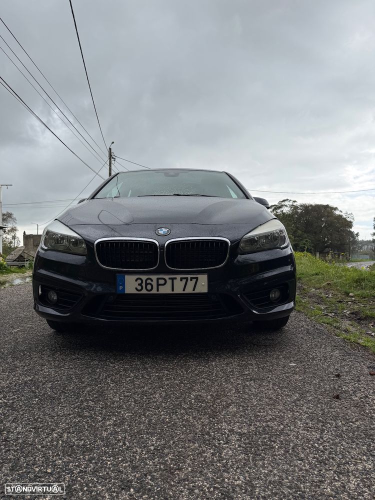 BMW 218 Active Tourer d Line Luxury Auto - 2