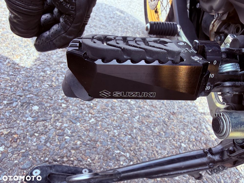 Suzuki V-STROM - 11