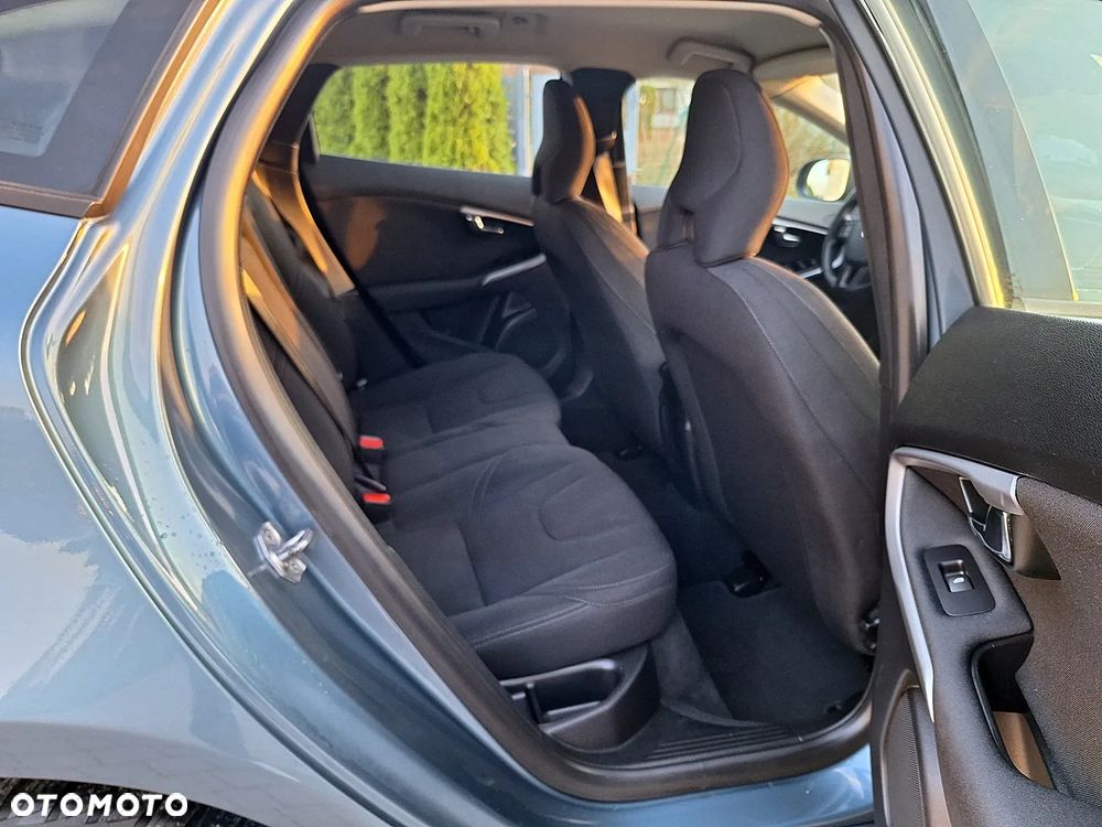 Volvo V40 D2 Kinetic - 19