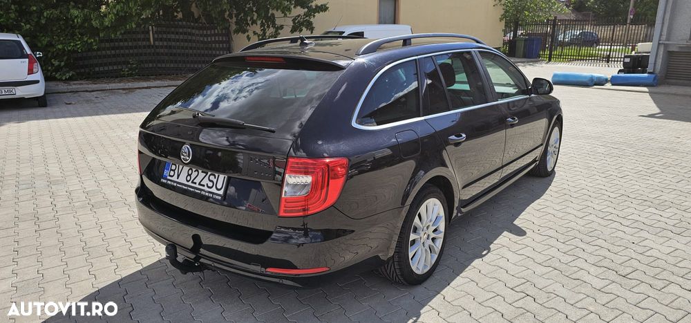 Skoda Superb 2.0 TDI DSG Exclusive - 4