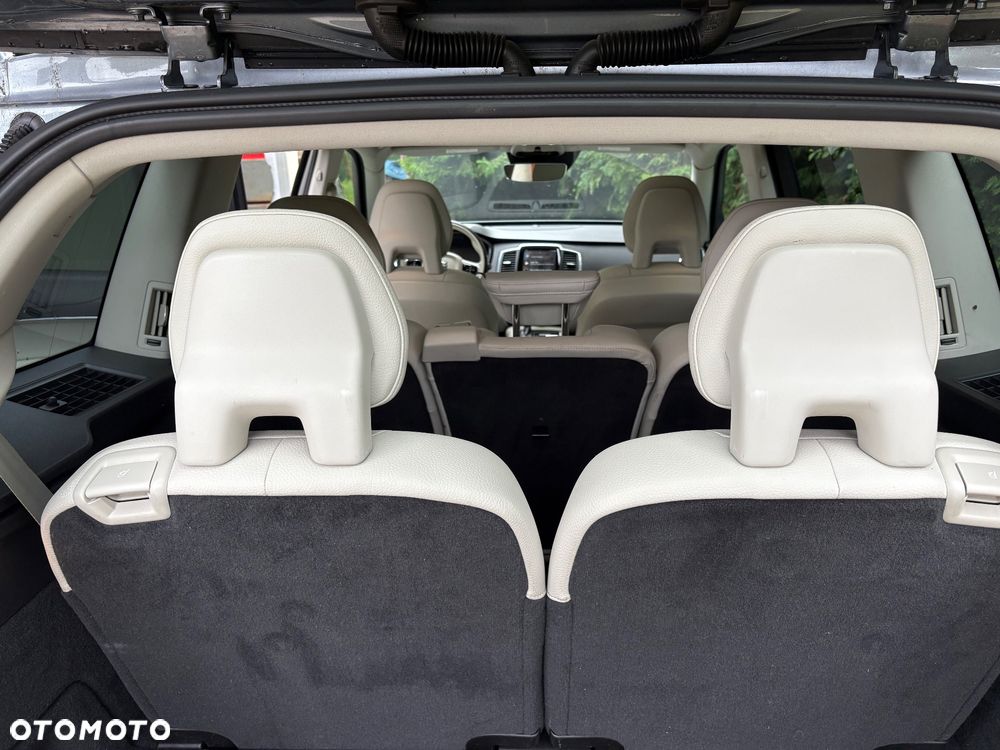 Volvo XC 90 - 11