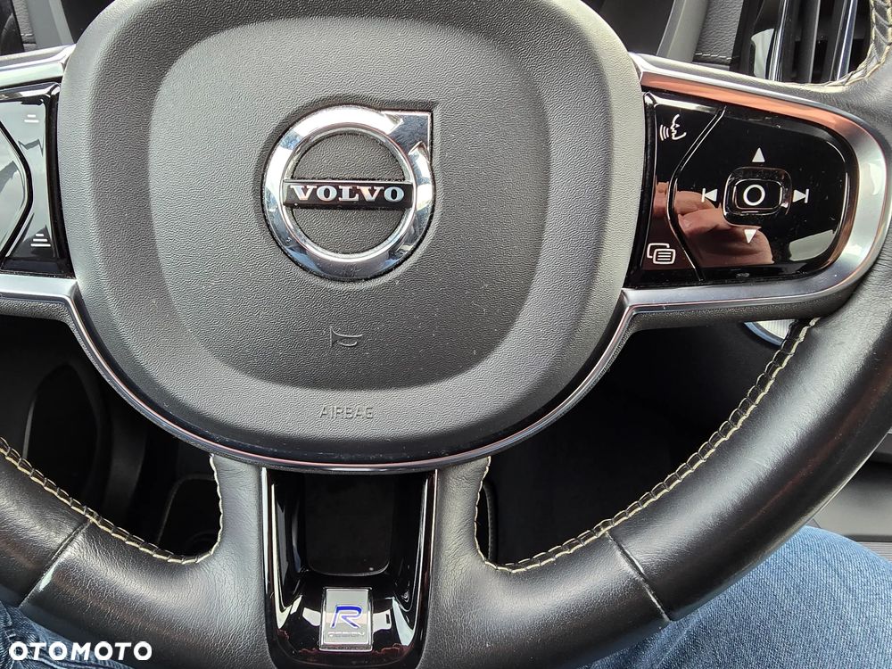 Volvo XC 60 T8 AWD Recharge Geartronic Inscription - 24