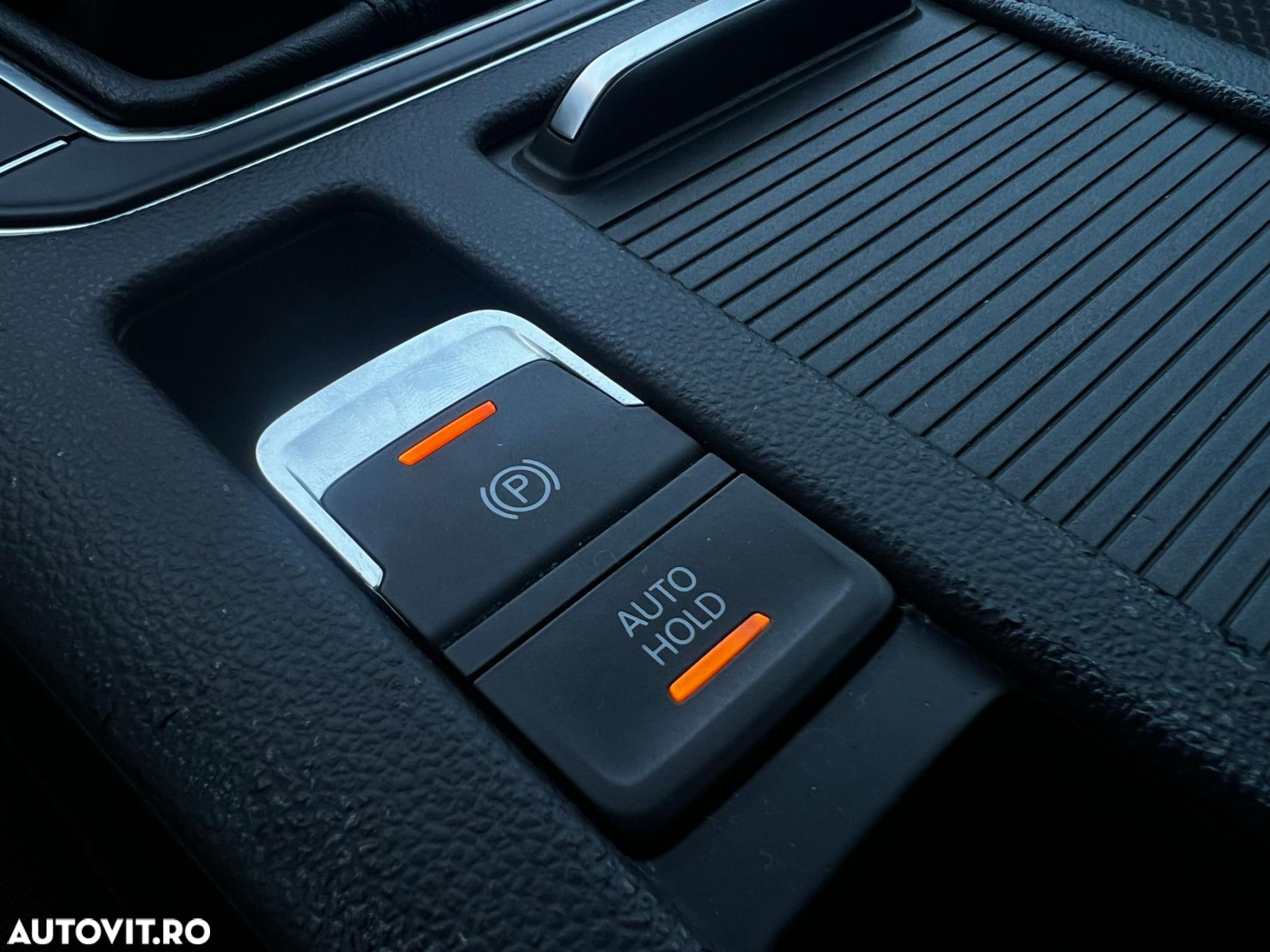 Volkswagen Passat - 12