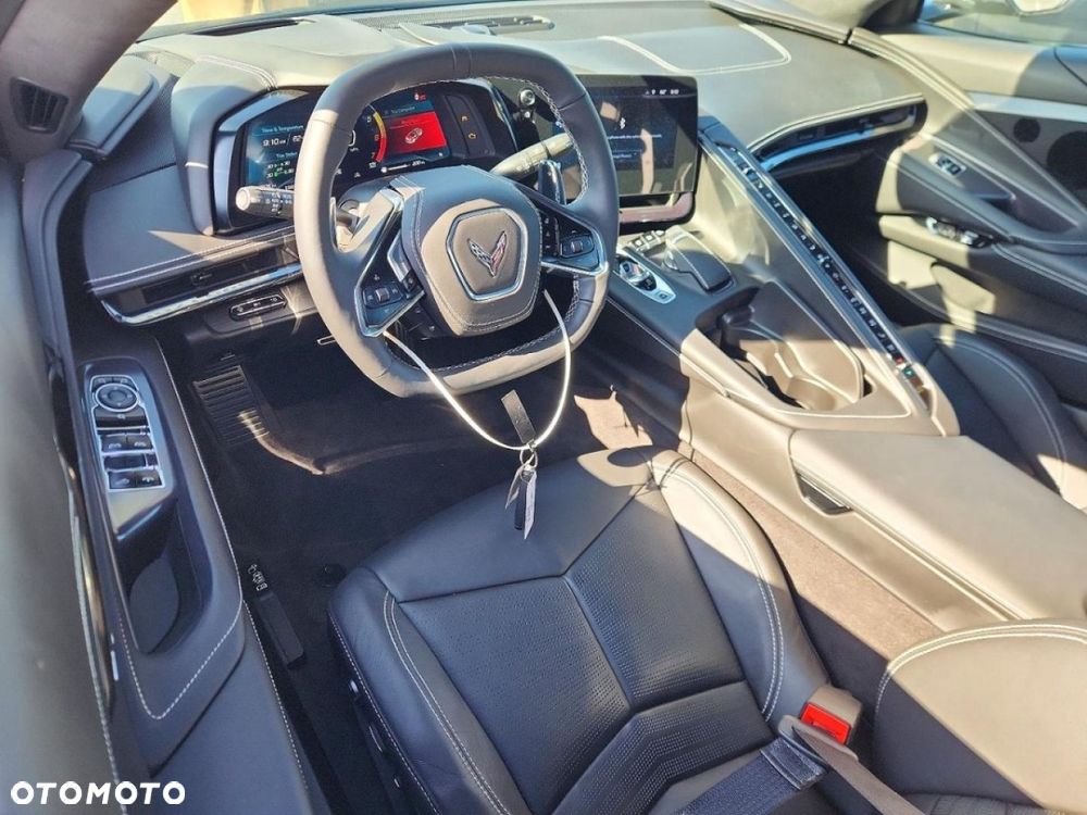 Chevrolet Corvette - 9