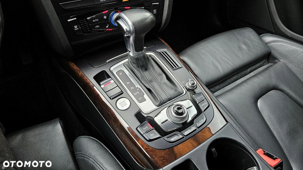 Audi A4 Avant 2.0 TDI DPF clean diesel quattro S tronic S line Sportpaket - 31