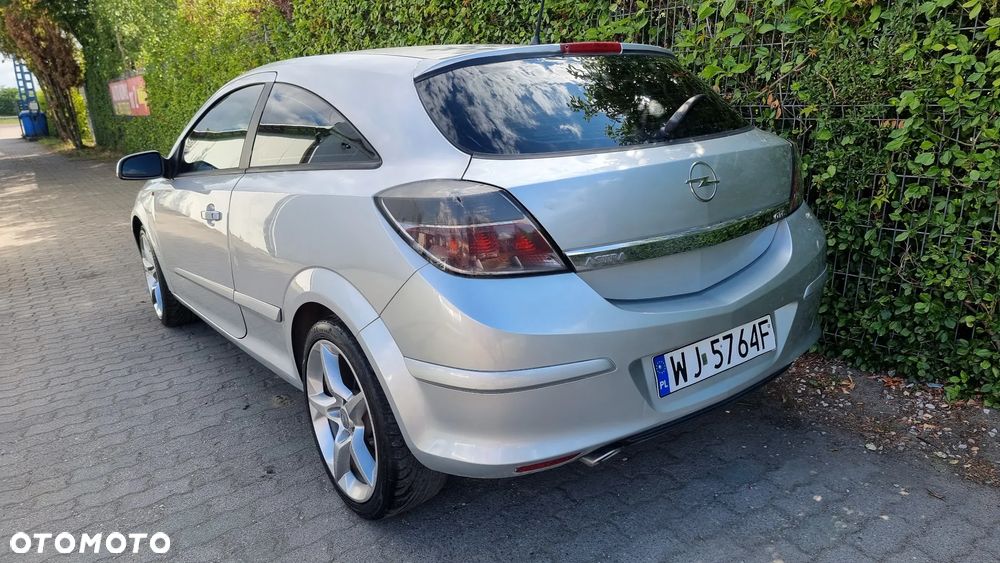 Opel Astra 1.9 CDTI Enjoy - 26