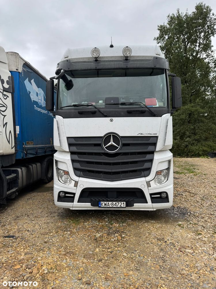 Mercedes-Benz Actros - 2