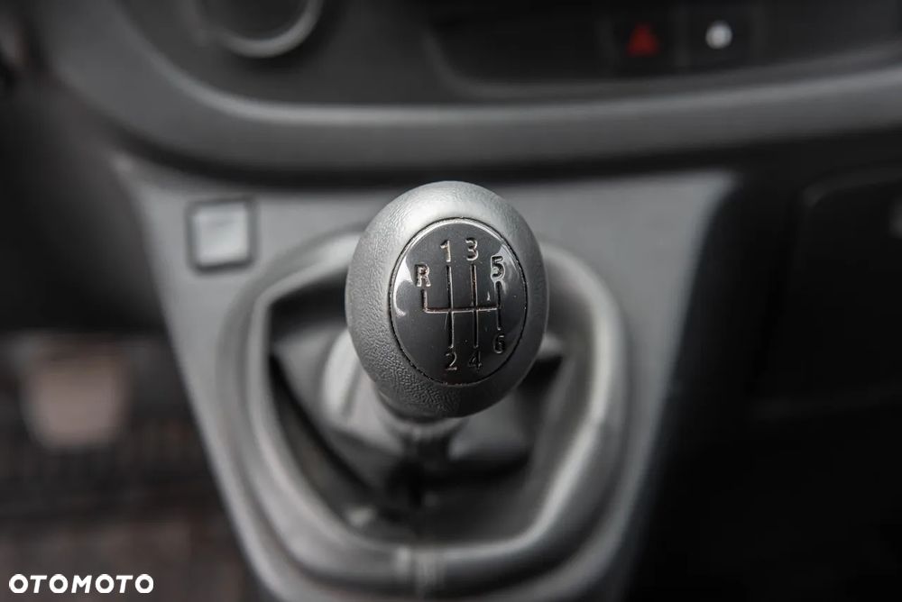 Opel Vivaro - 16