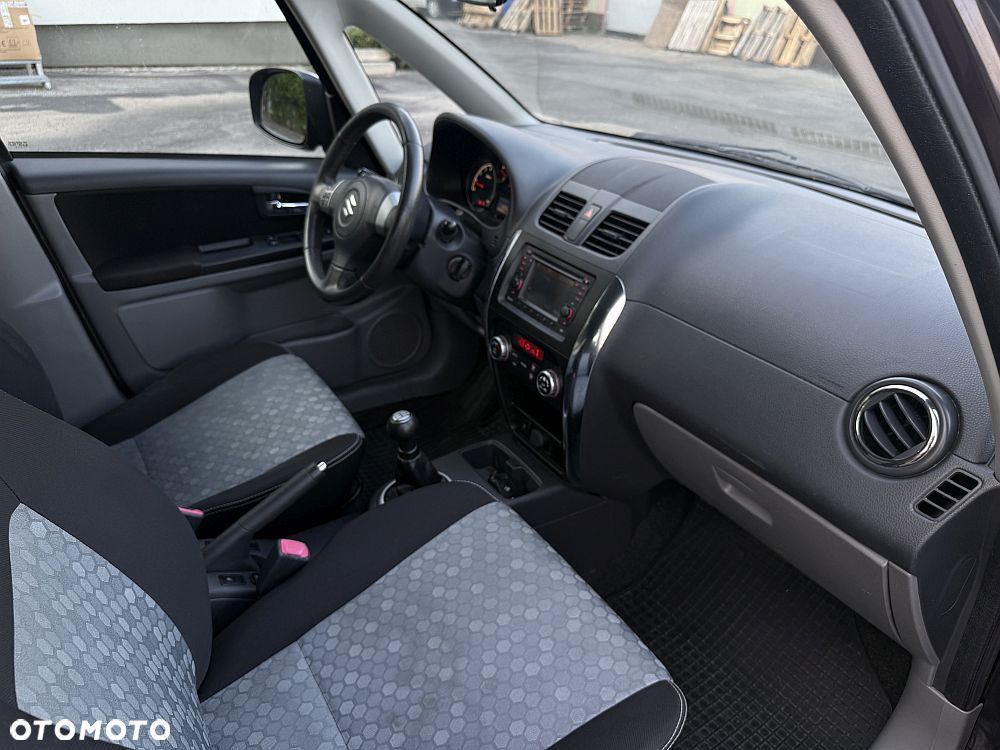 Suzuki SX4 1.6 VVT 4x4 Style - 5
