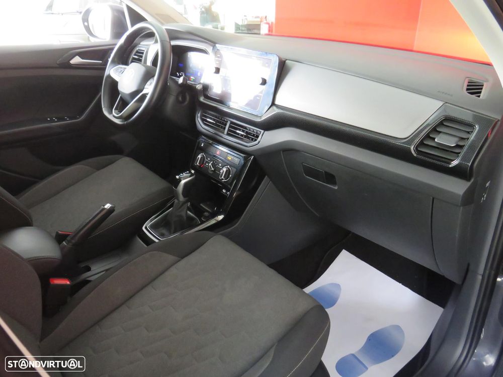 VW T-Cross 1.0 TSI Urban DSG - 23