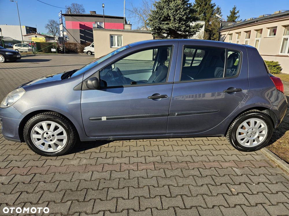 Renault Clio 1.4 16V Authentique - 2