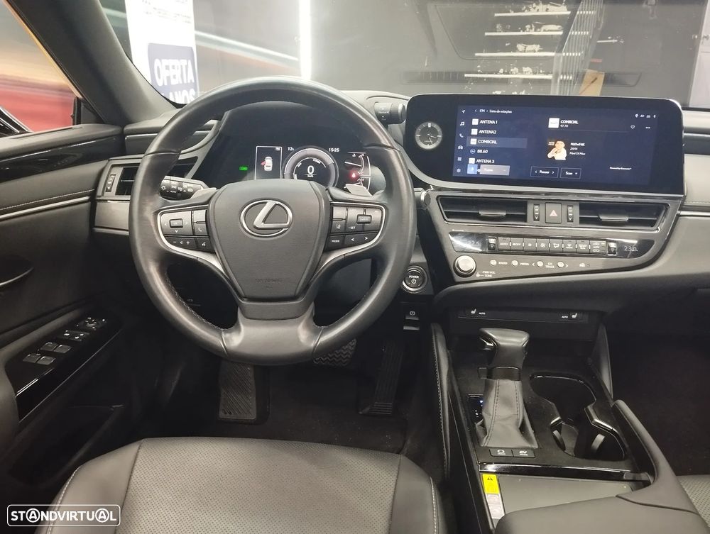 Lexus ES 300h F Sport - 15