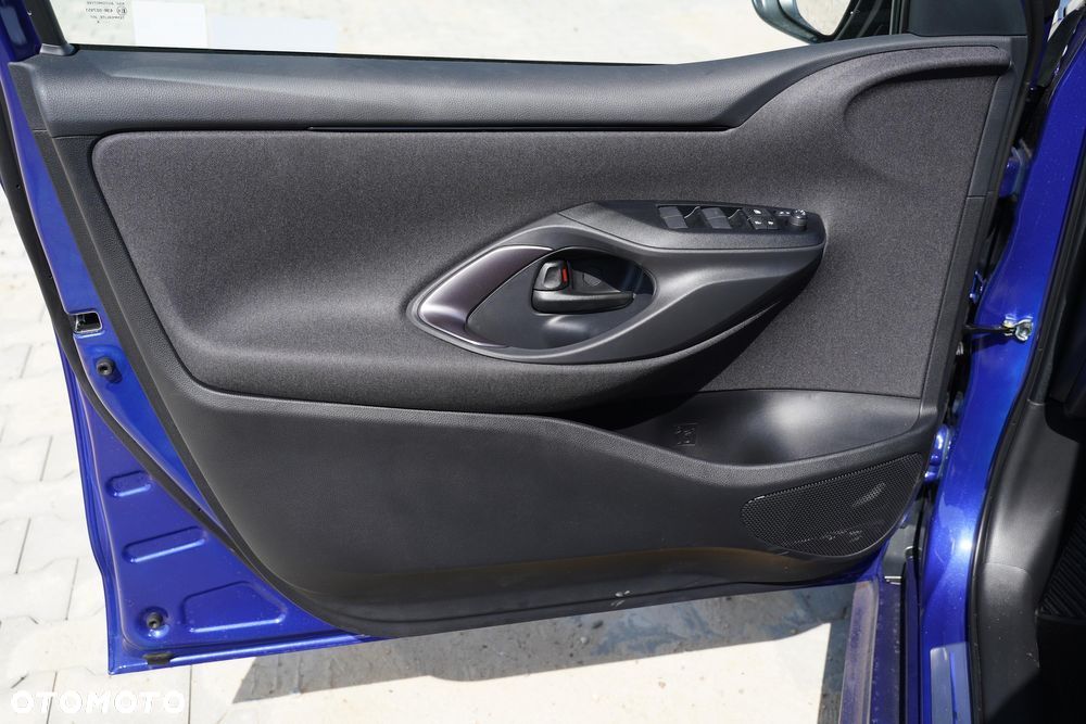Toyota Yaris Hybrid 1.5 GR Sport - 10