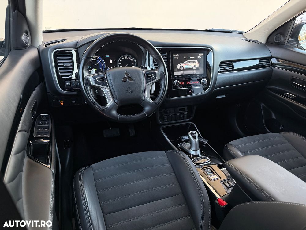 Mitsubishi Outlander - 37