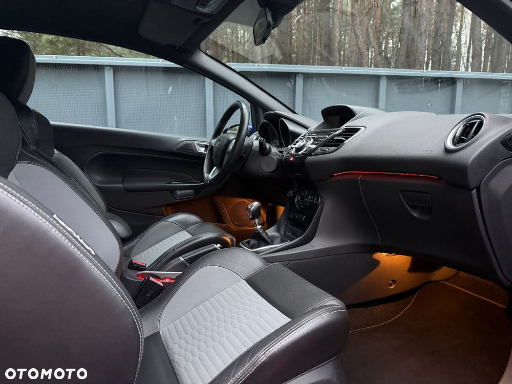 Ford Fiesta 1.6 EcoBoost ST - 6