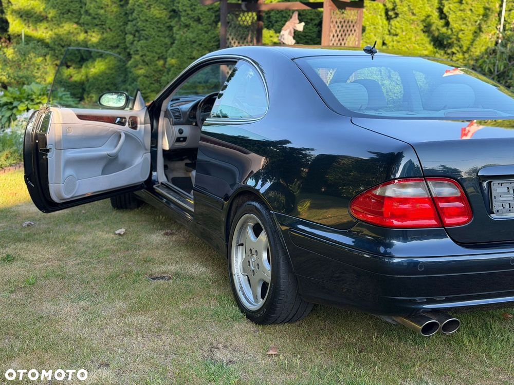 Mercedes-Benz CLK - 8