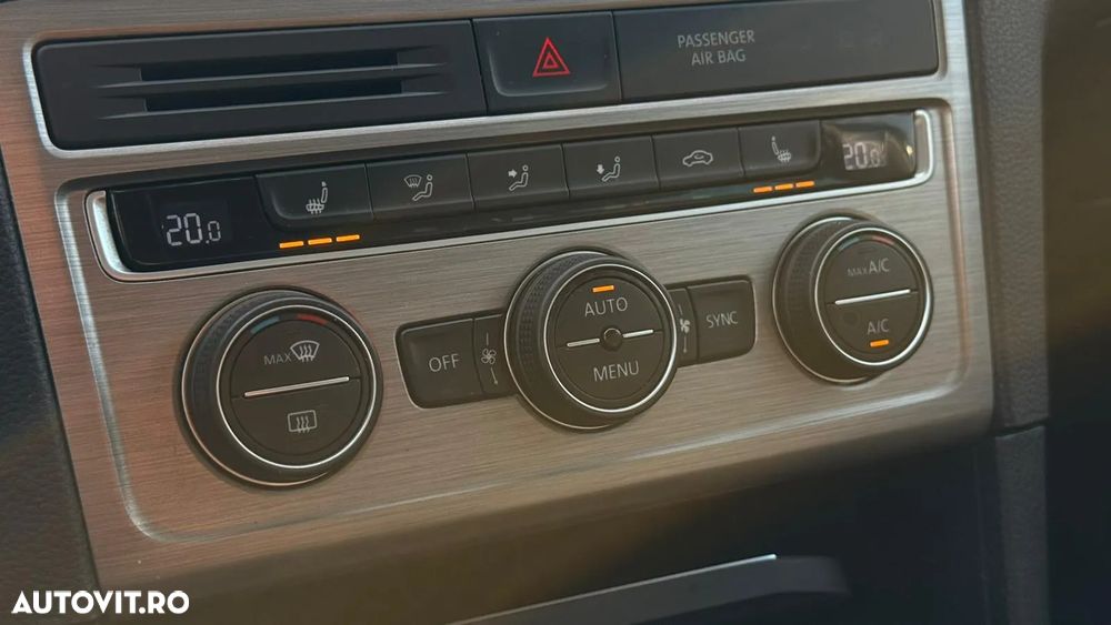 Volkswagen Golf 1.6 TDI BlueMotion Technology Comfortline - 22