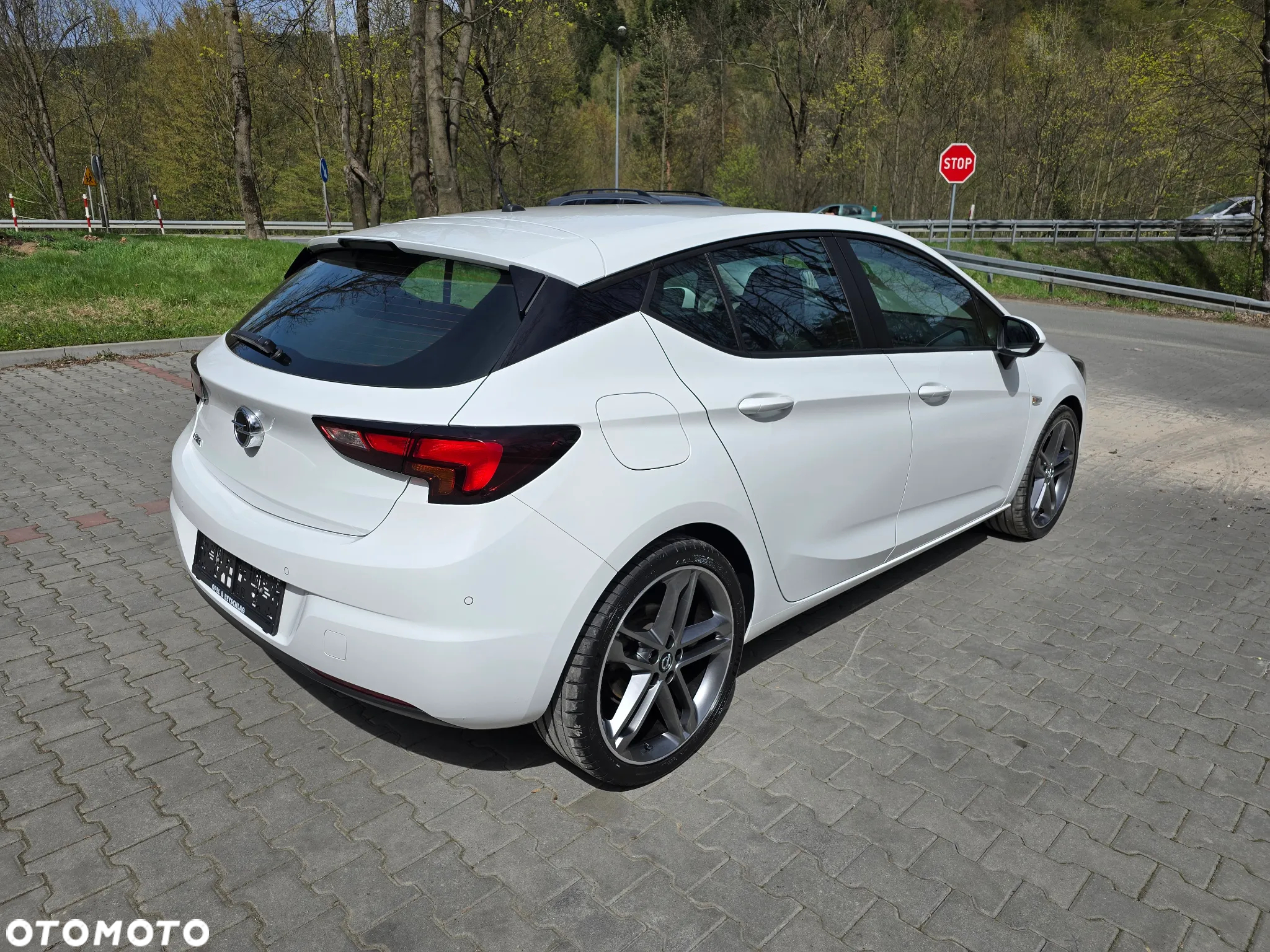 Opel Astra 1.2 Turbo - 4