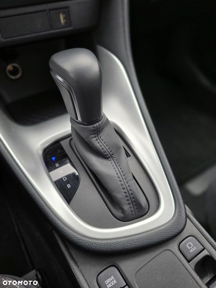 Toyota Yaris Hybrid 1.5 Style - 11