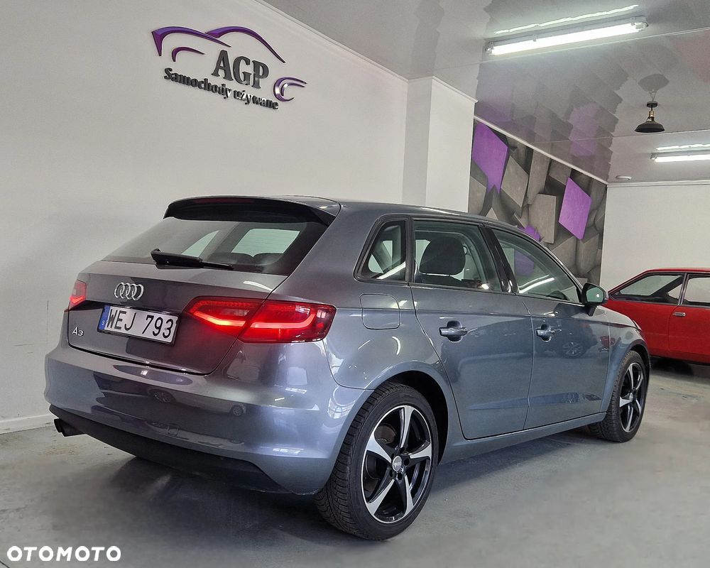 Audi A3 Sportback - 4