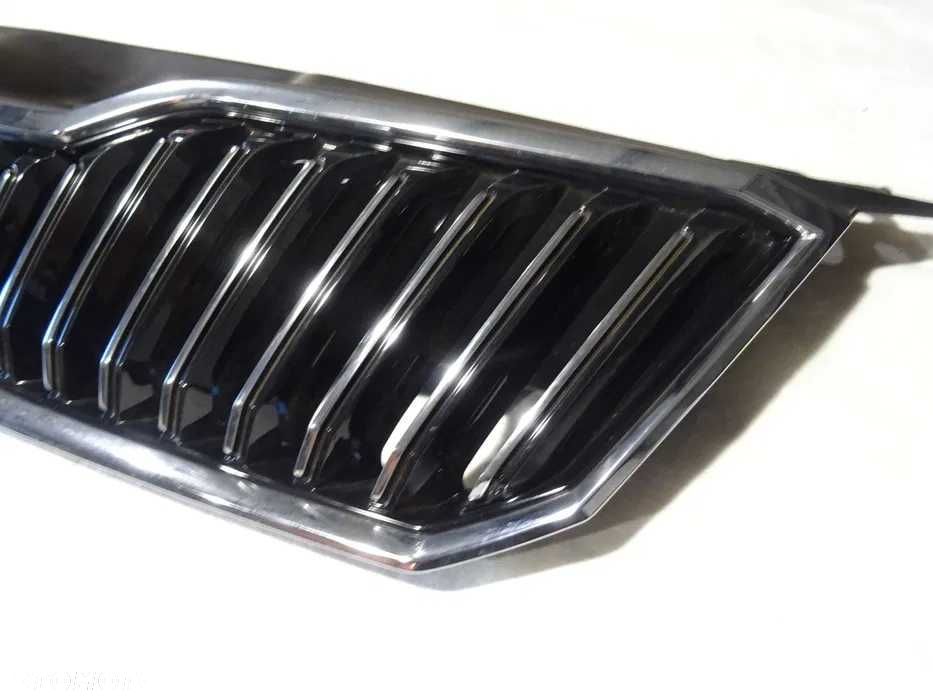 atrapa grill gril zderzak przód skoda superb iii 3 3v0 15-19 oem - 2