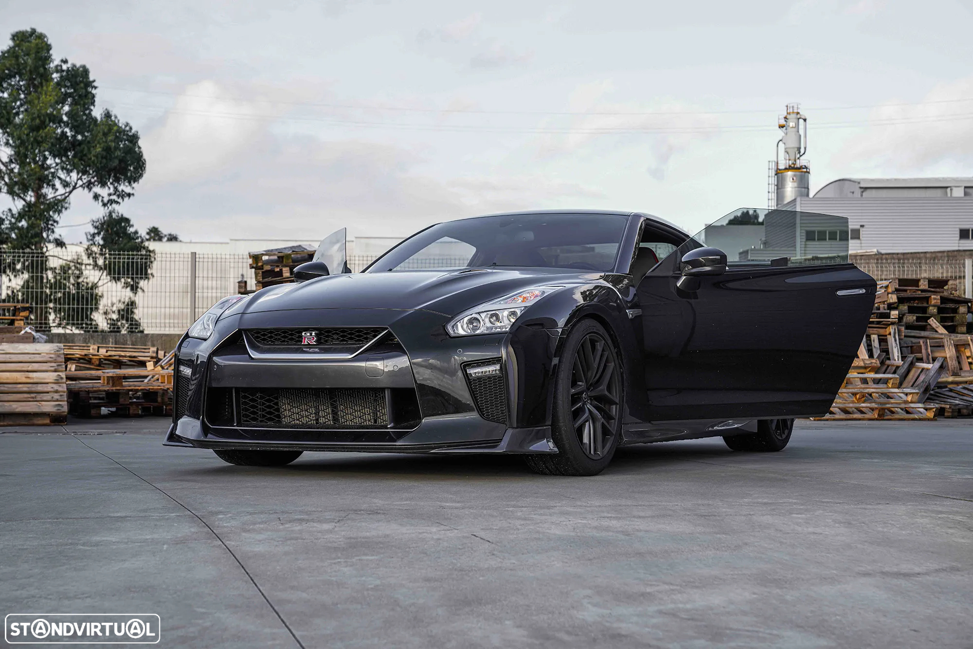 Nissan GT-R Black Edition - 6