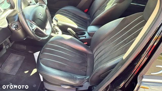 Lancia Delta 1.4 T-Jet Silver - 13