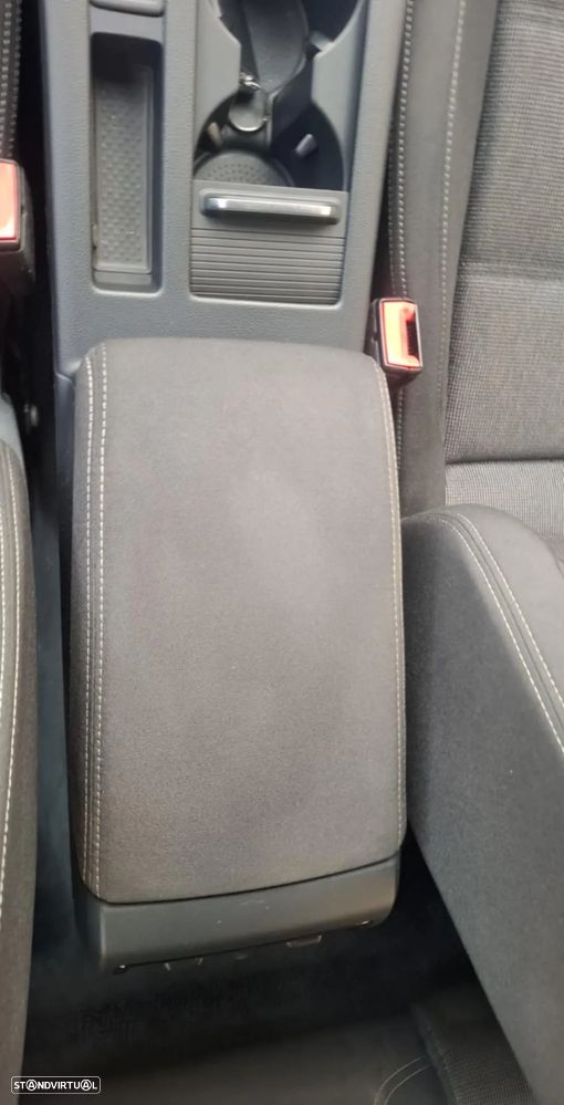VW Passat Variant 2.0 TDi Confortline - 13