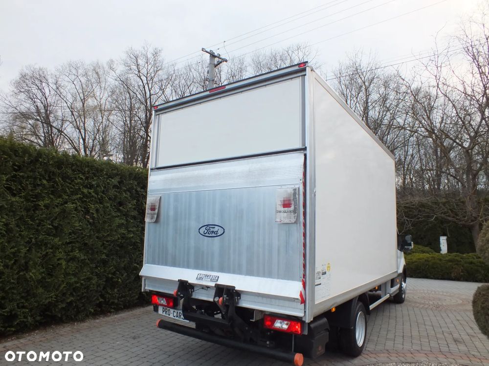 Ford Transit - 24