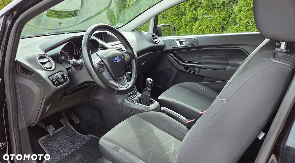 Ford Fiesta - 16